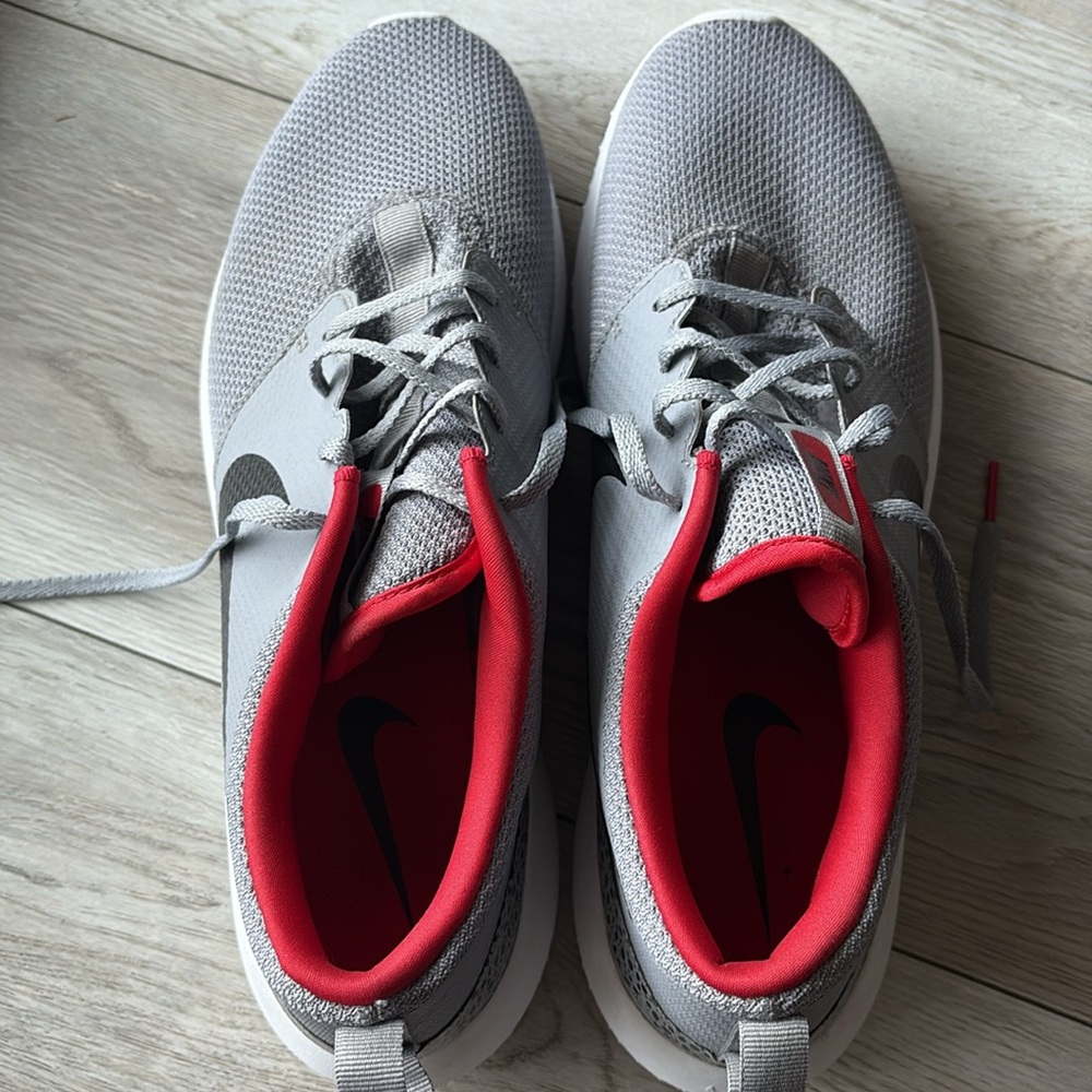SOLD ALREADY Nike Roshe golf shoe size 13 Red Grey Golf shoe Athletic - Picture 7 of 9
